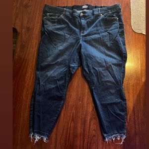 Torrid bombshell skinny jeans size 30T